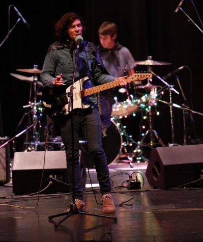 Bands sing for spotlight