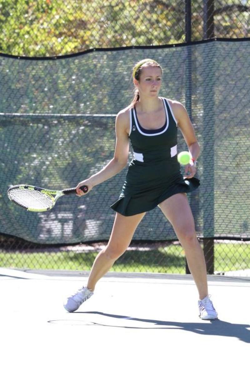 Girls gold tennis wraps up season