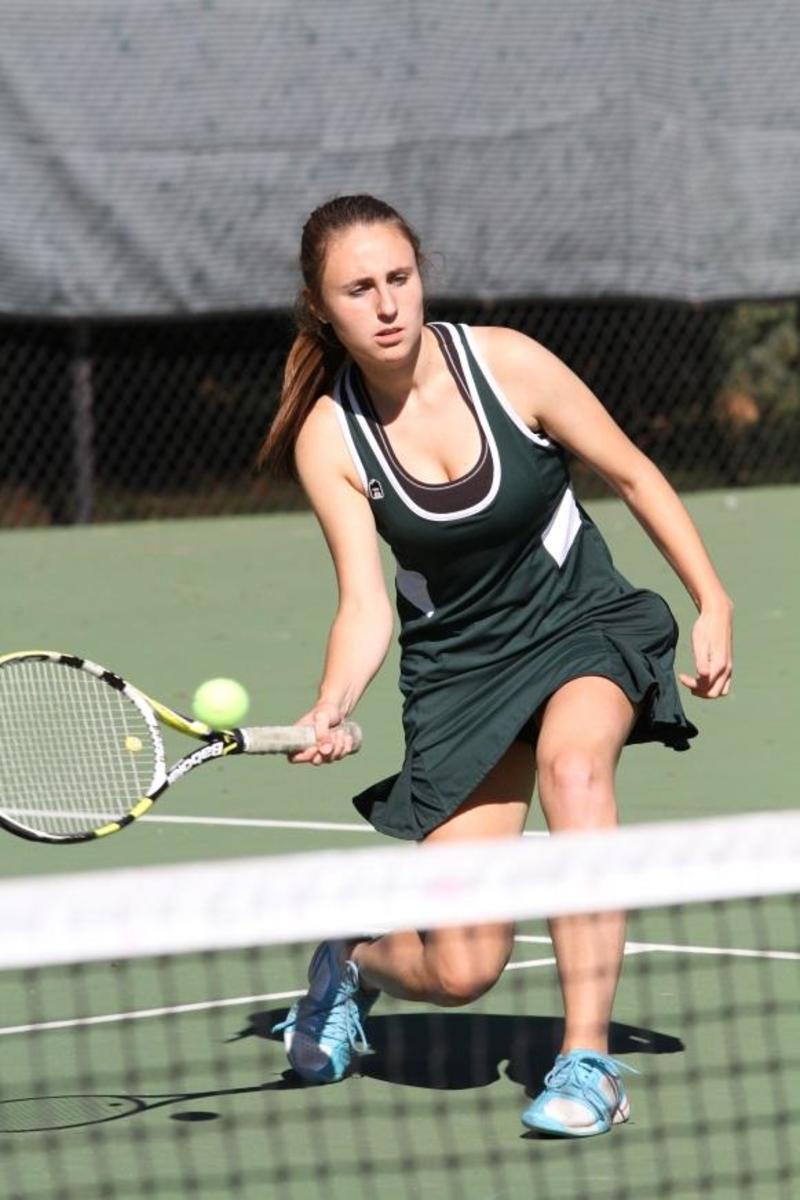 Girls gold tennis wraps up season