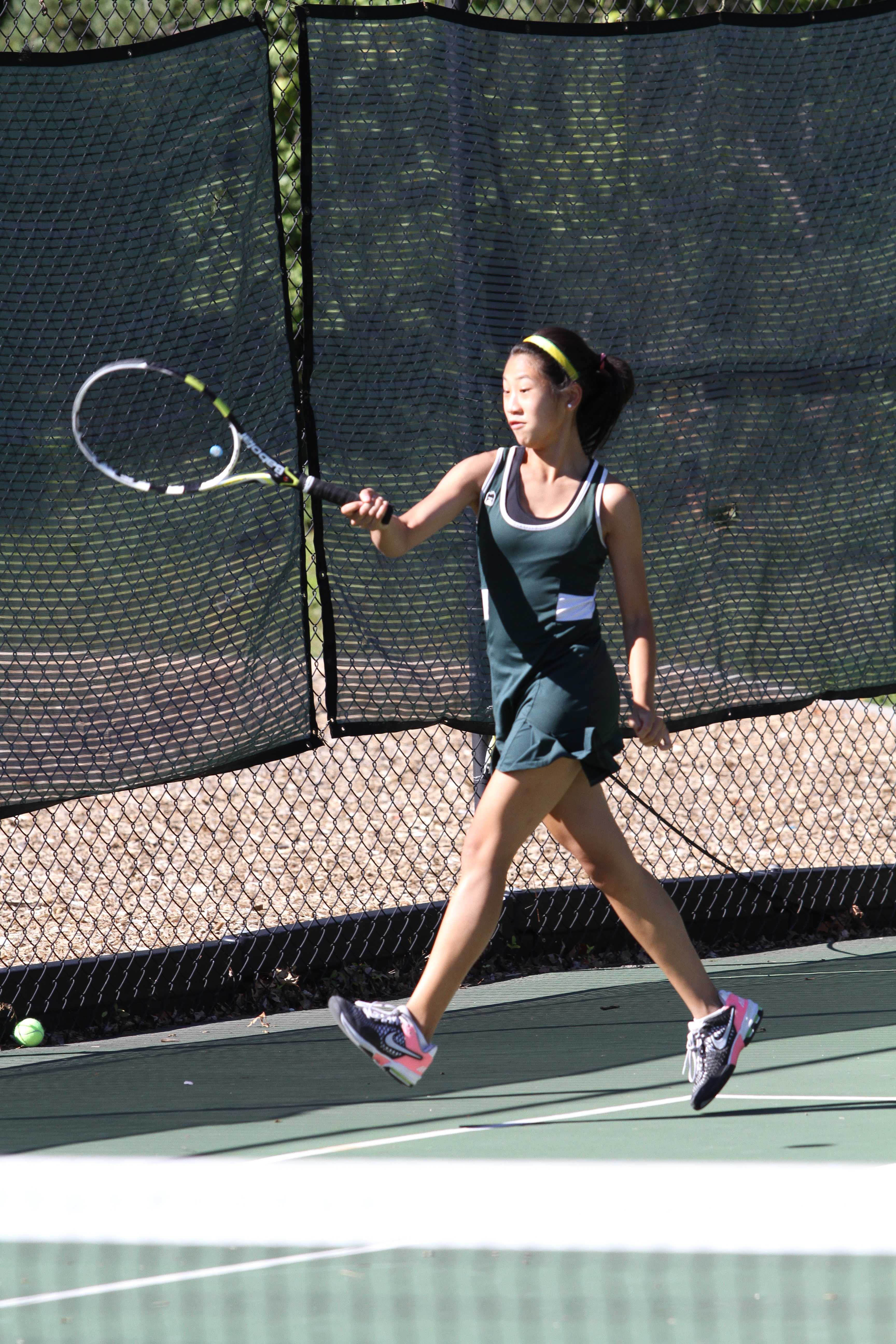 Girls gold tennis wraps up season