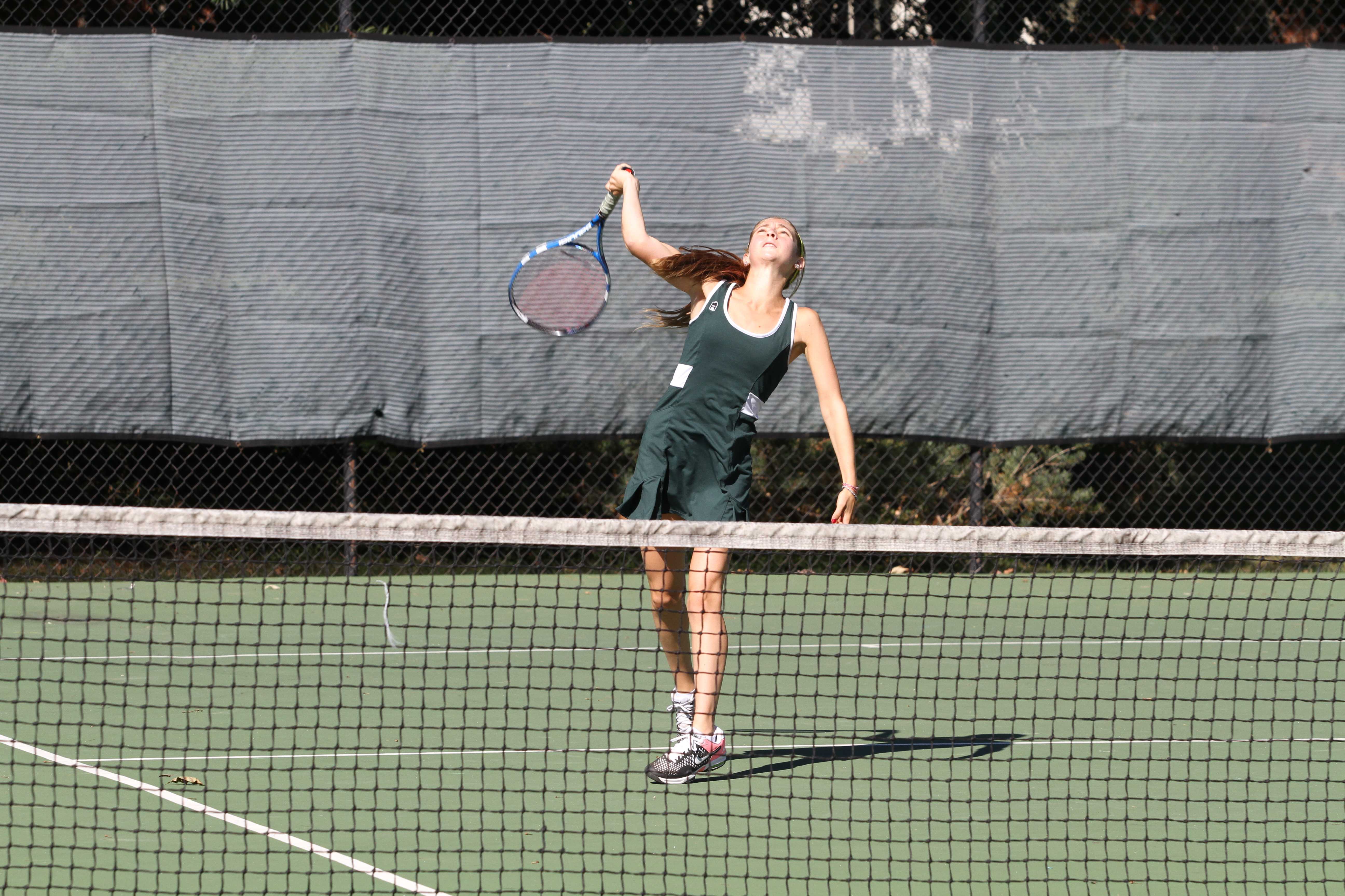 Girls gold tennis wraps up season