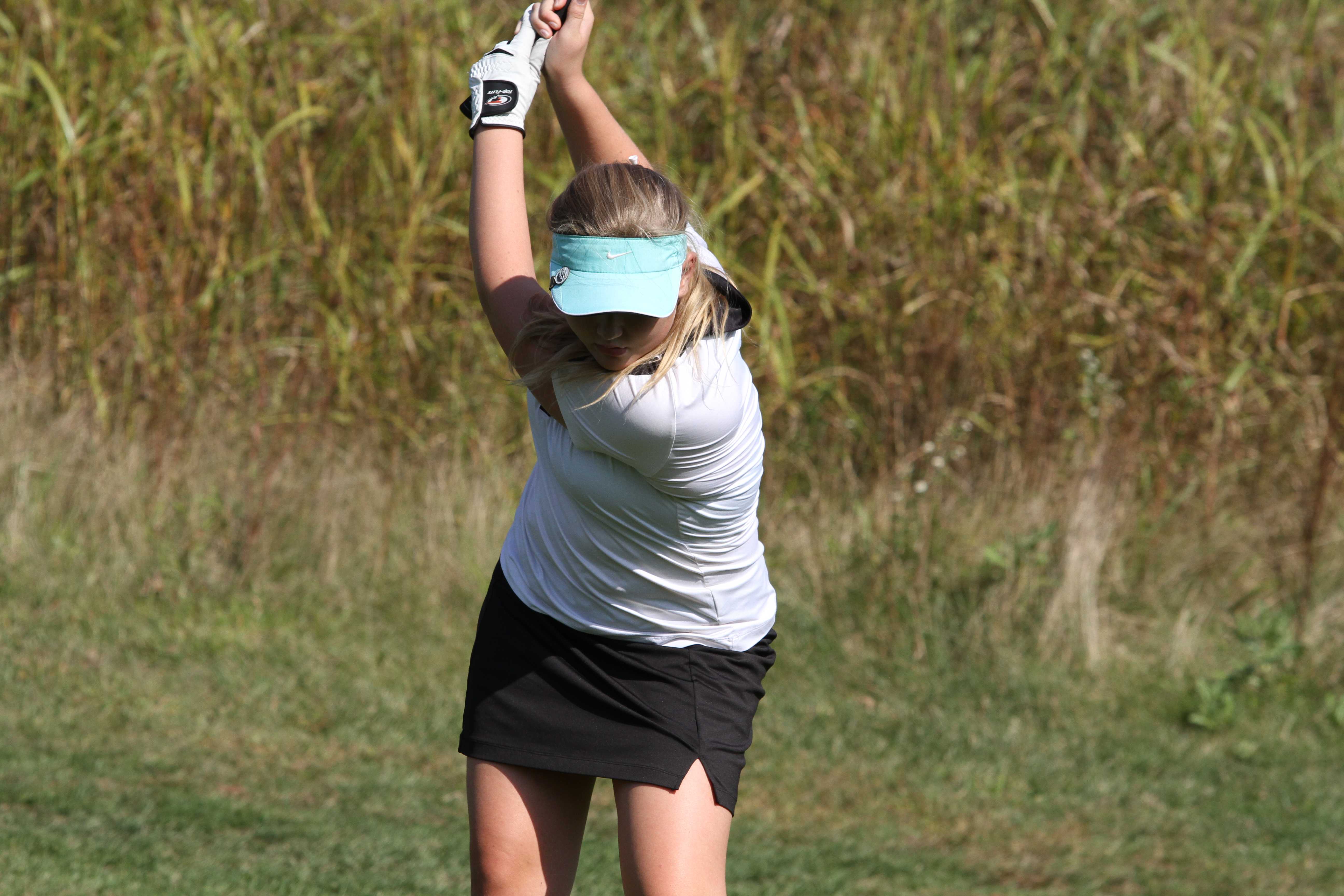 JV girls golf makes way through season