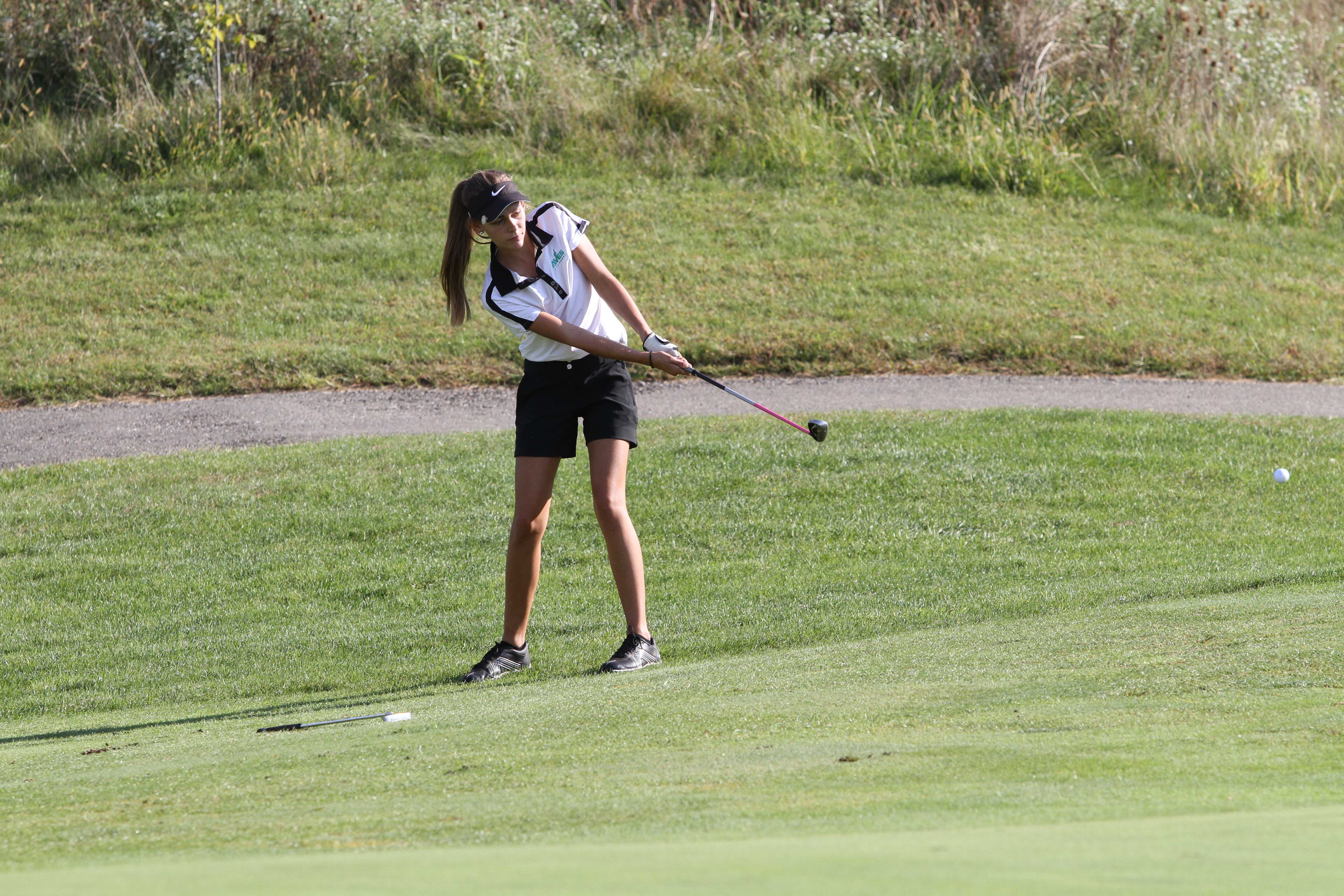 JV girls golf makes way through season