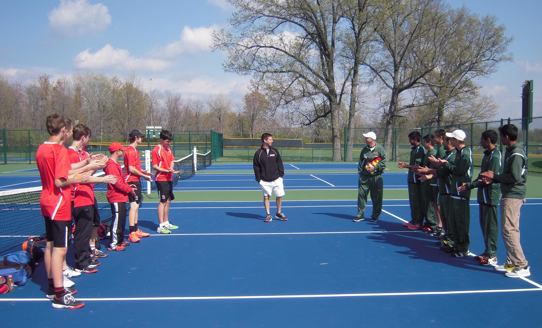 Varsity Gold tennis continues strong season 