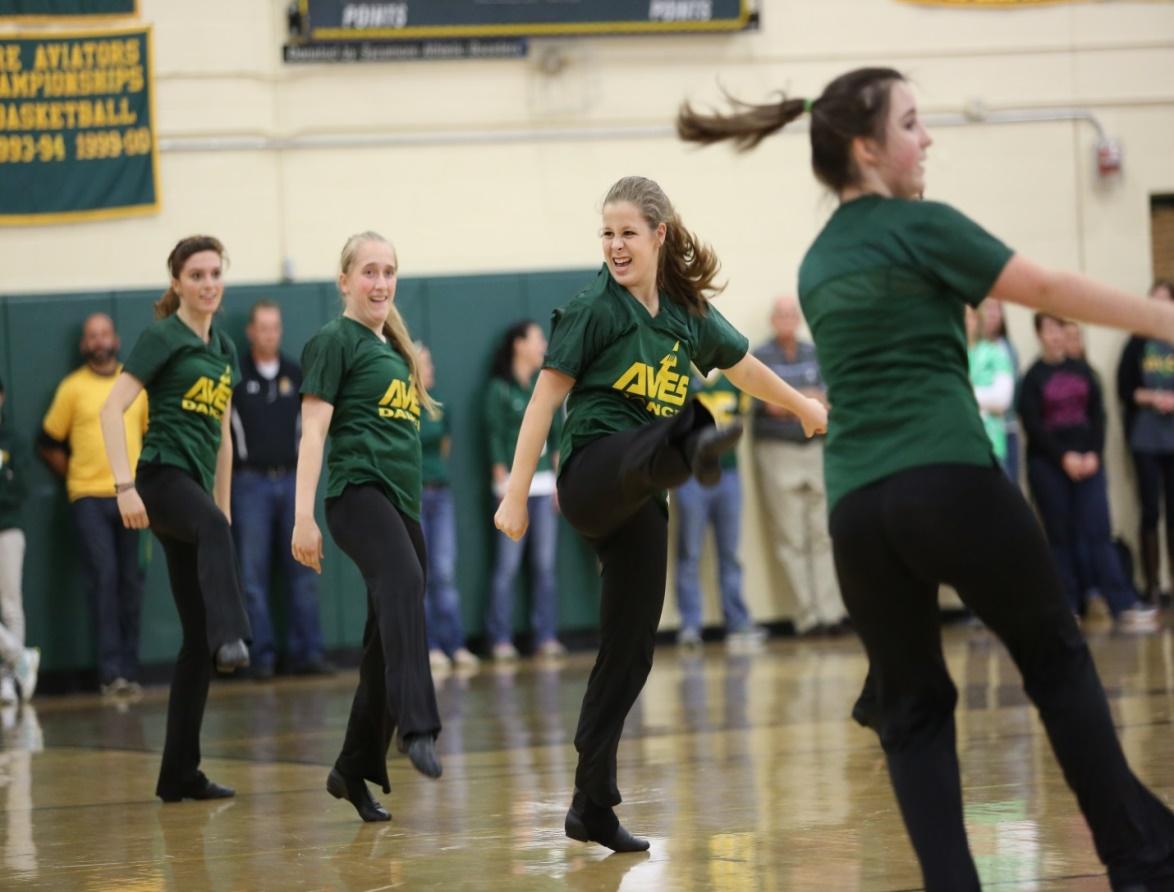 Flyerettes dance to raise school spirit