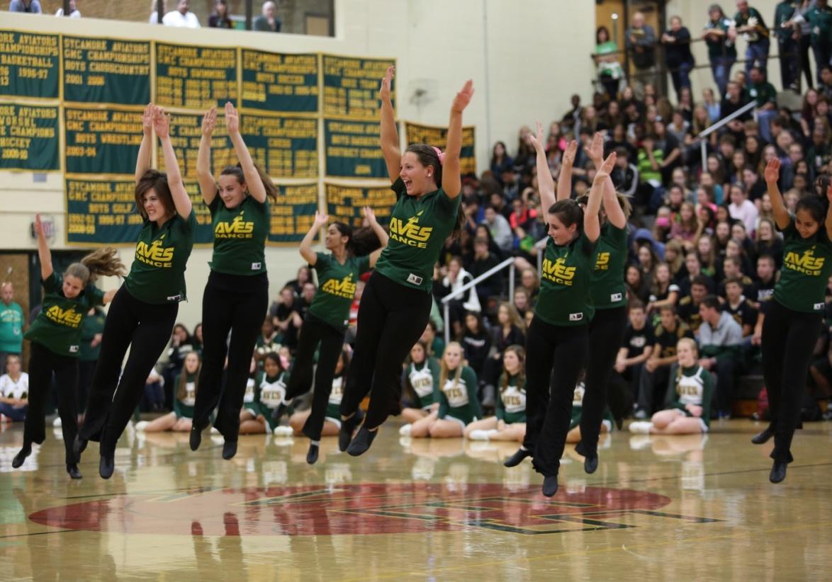 Flyerettes dance to raise school spirit