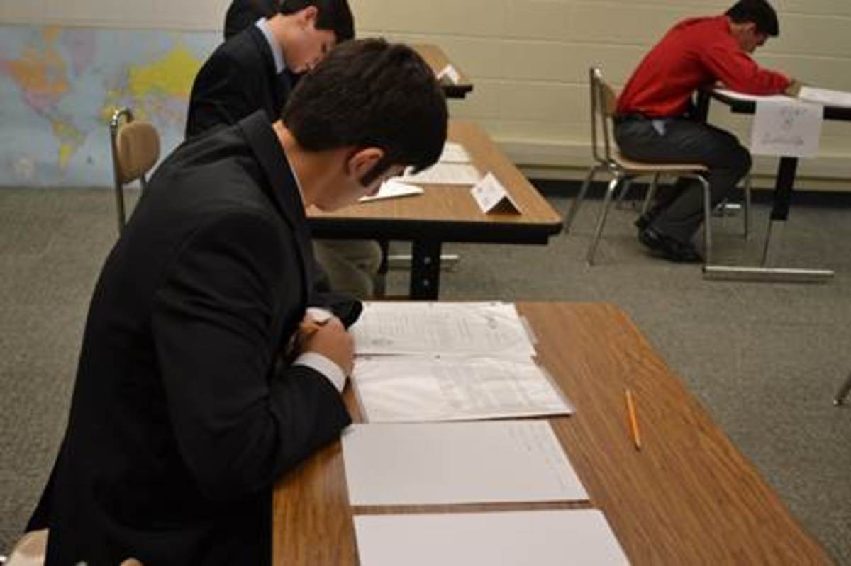 DECA students dazzle at competition