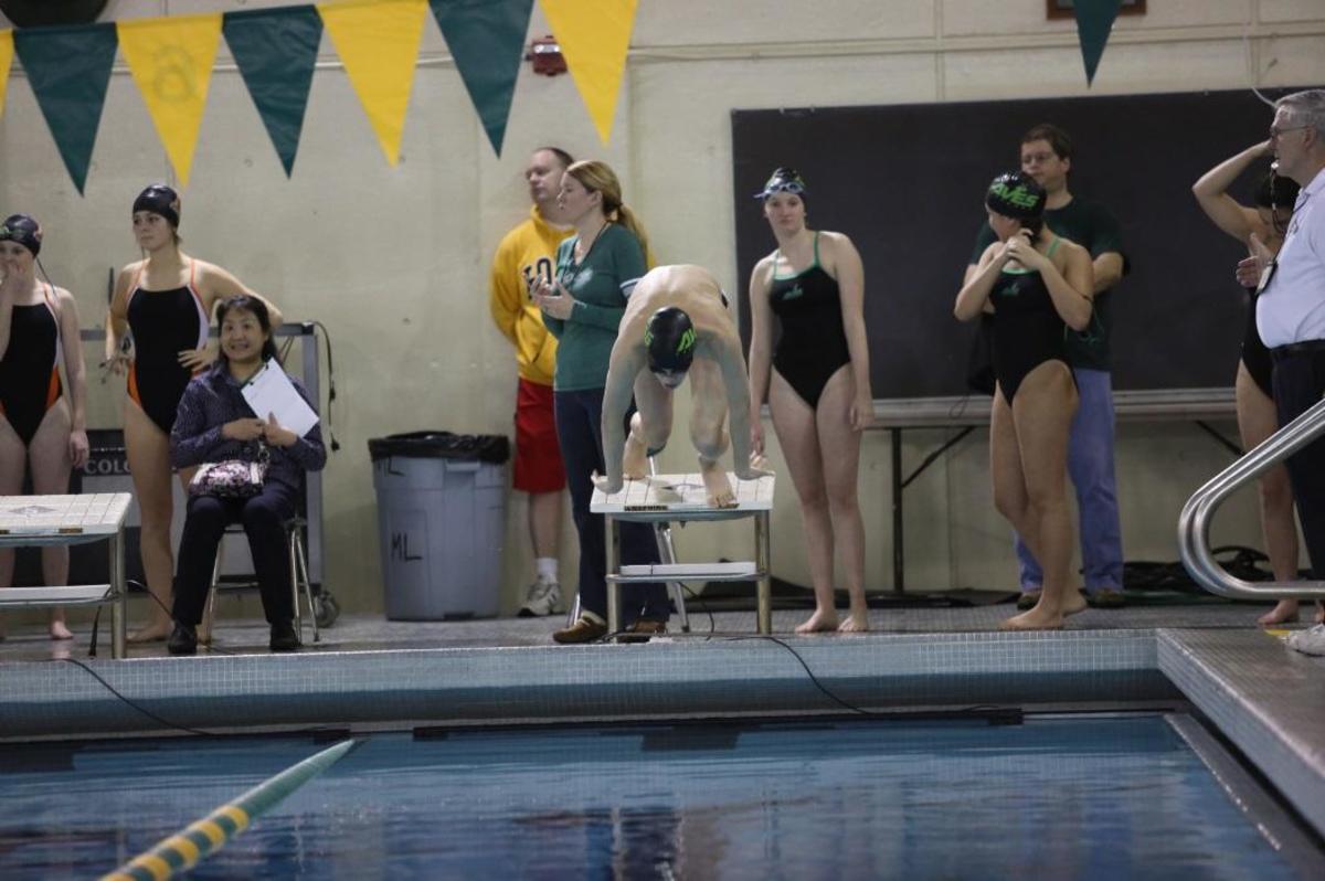 Swimmers showcase talents throughout the season