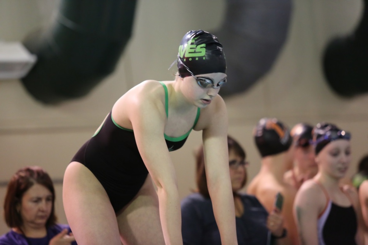 Swimmers showcase talents throughout the season