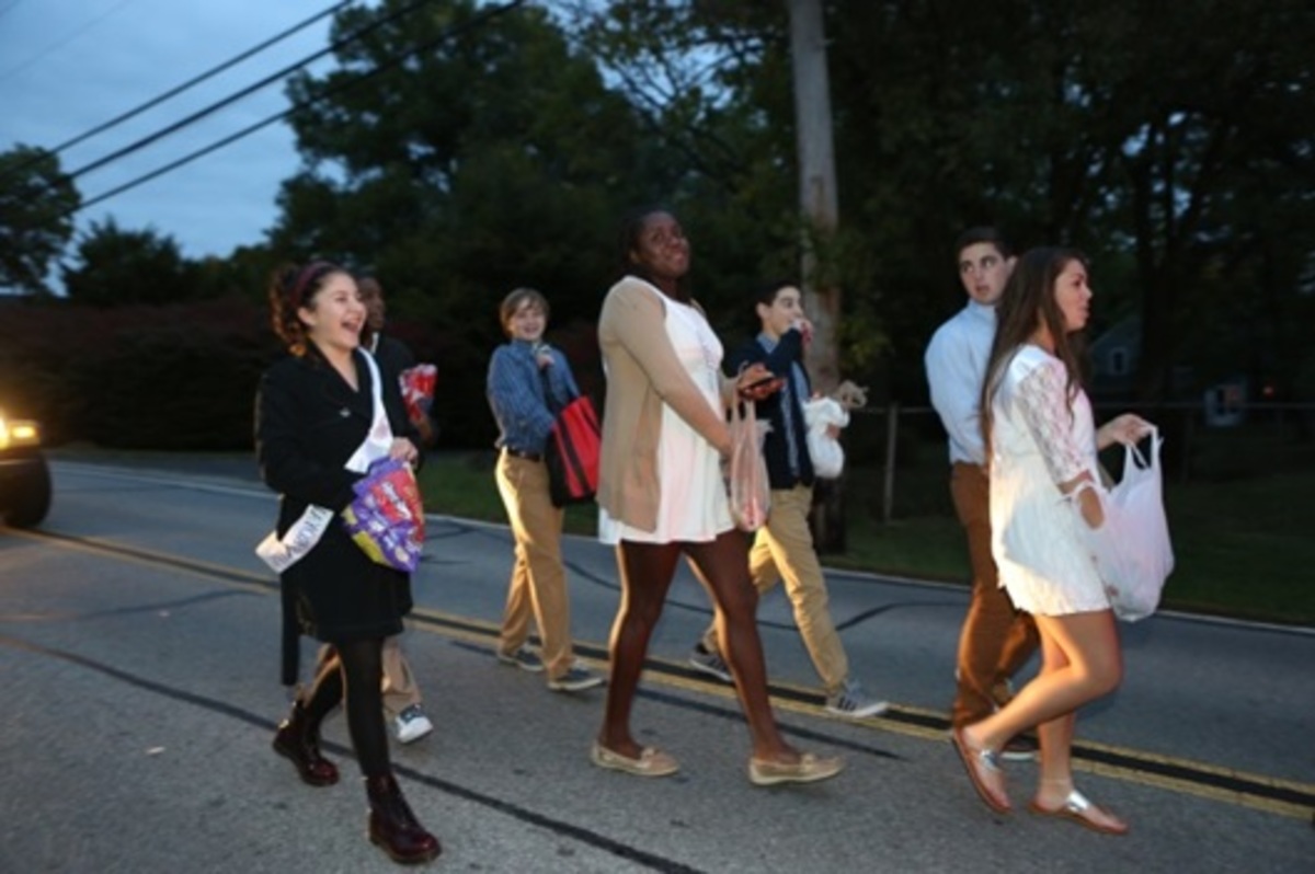 Giving cheers for Homecoming Day