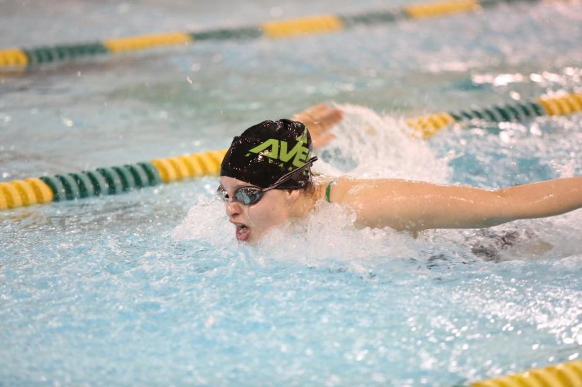 Swimmers showcase talents throughout the season