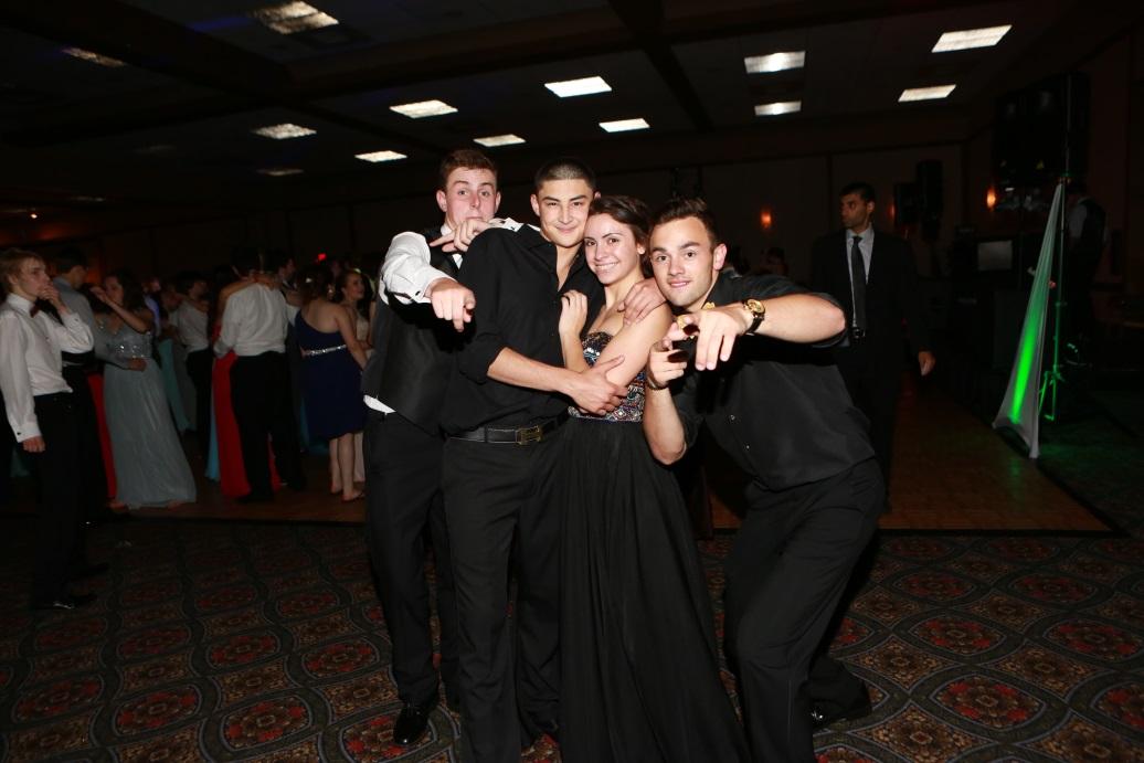 A night to remember : Prom 2015