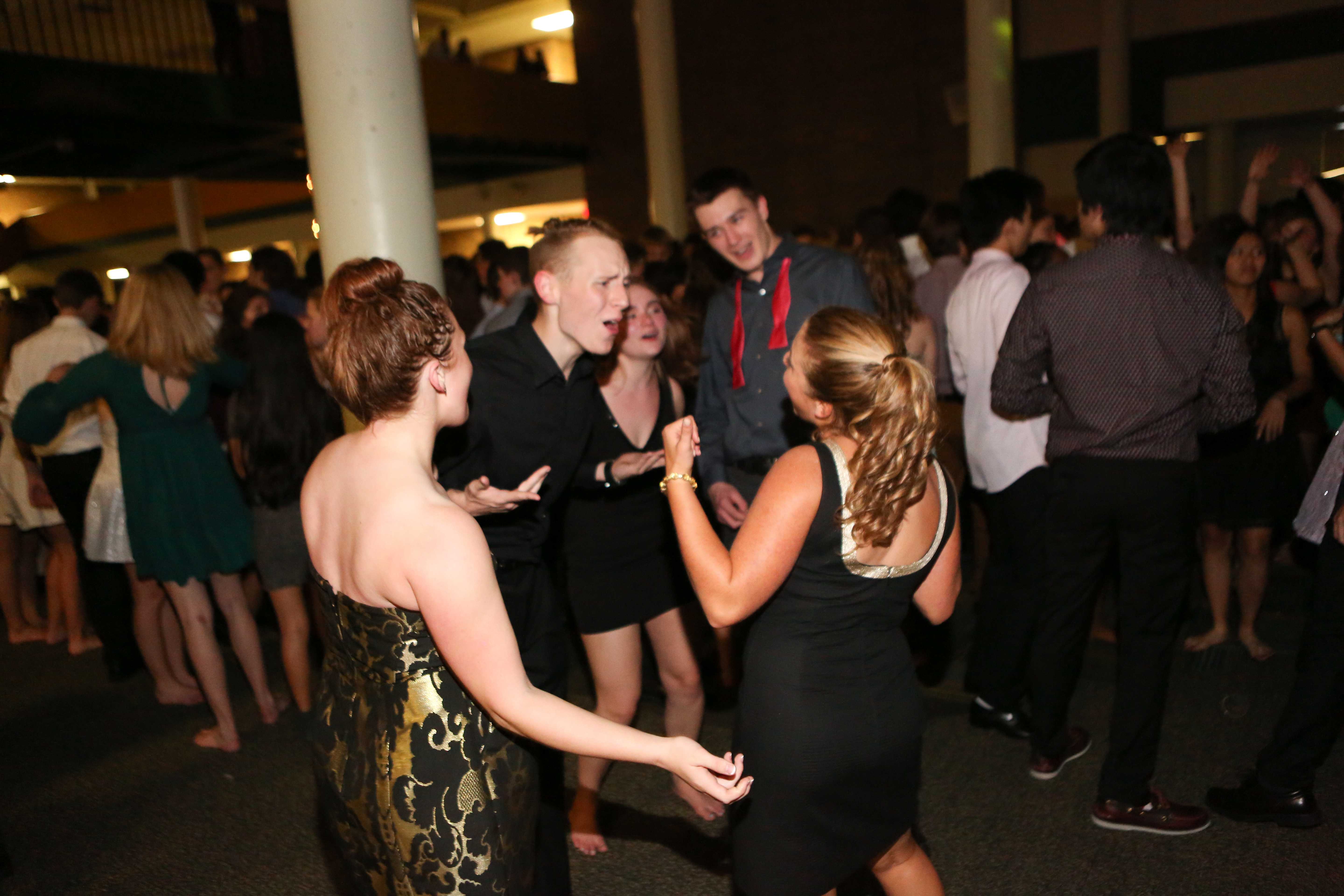 Dancing the night away: Students enjoy Homecoming