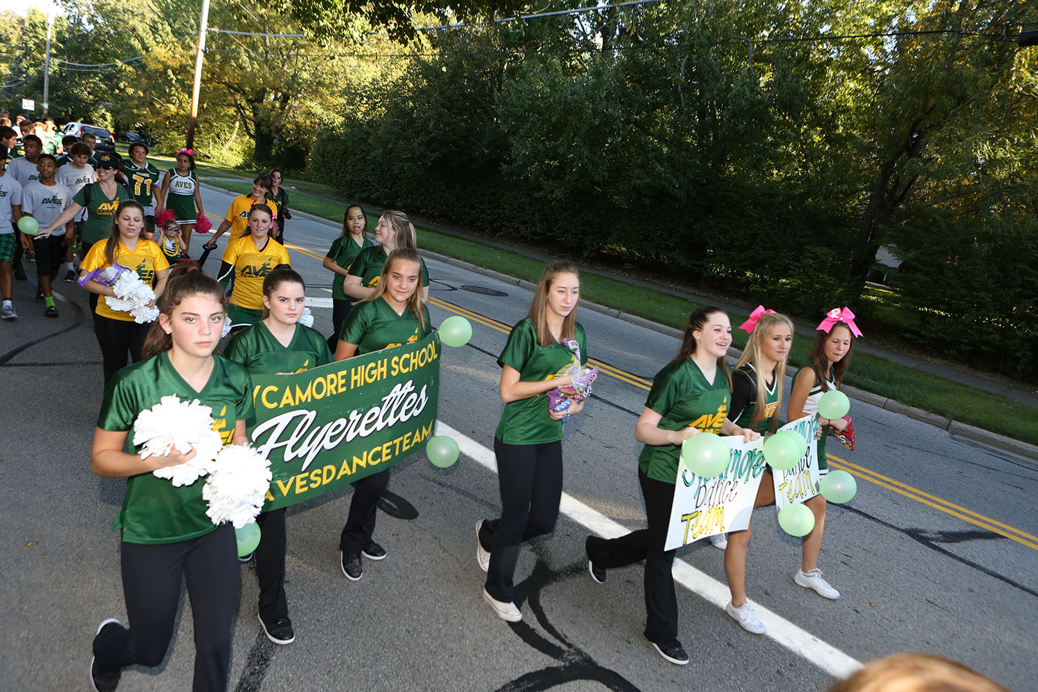 Flyerettes appear in pep rally