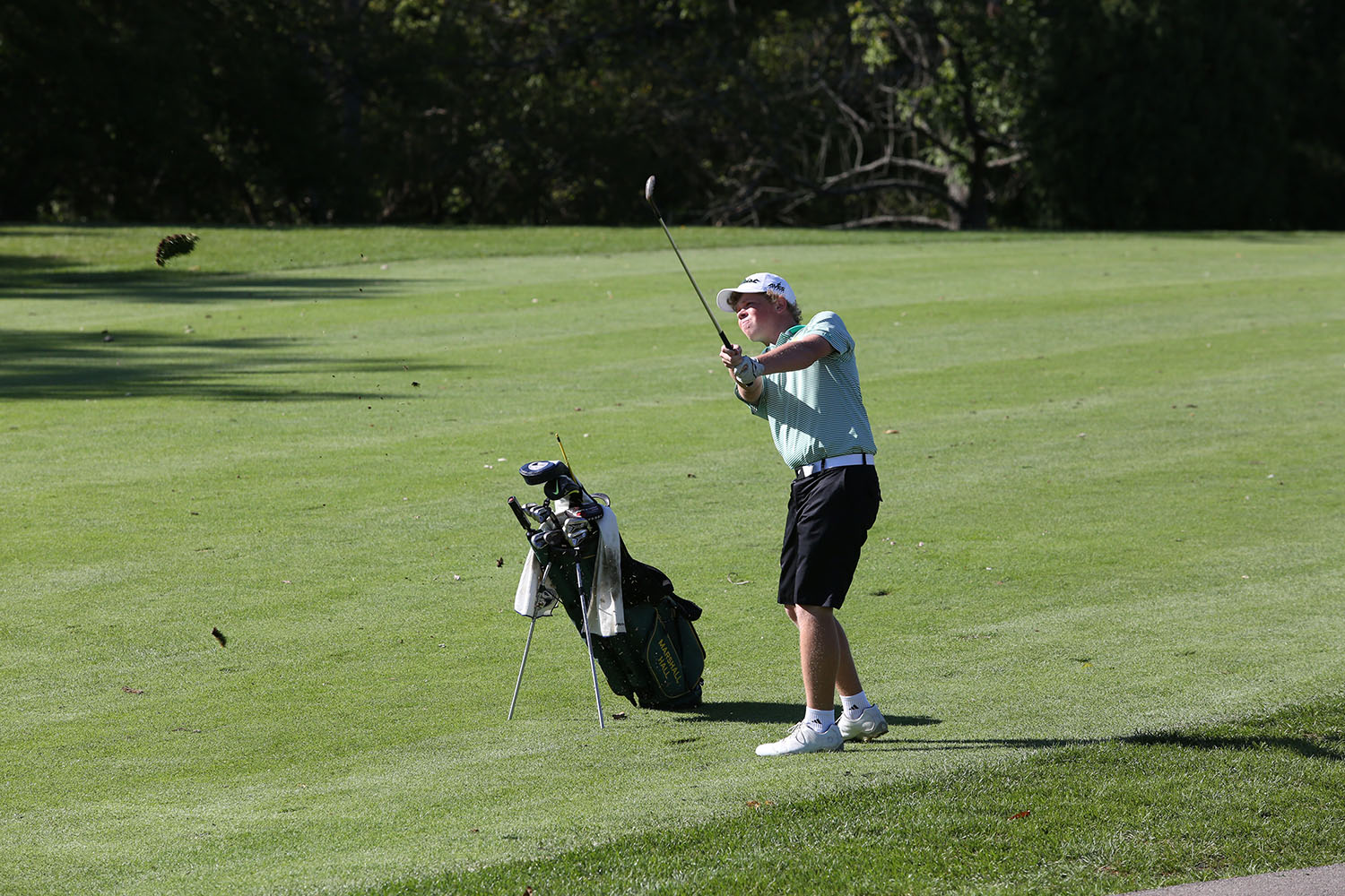 Varsity golf swings into season