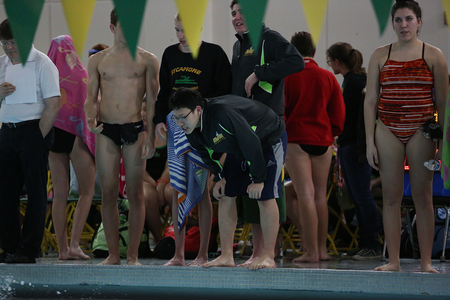 Swimming dives into meet