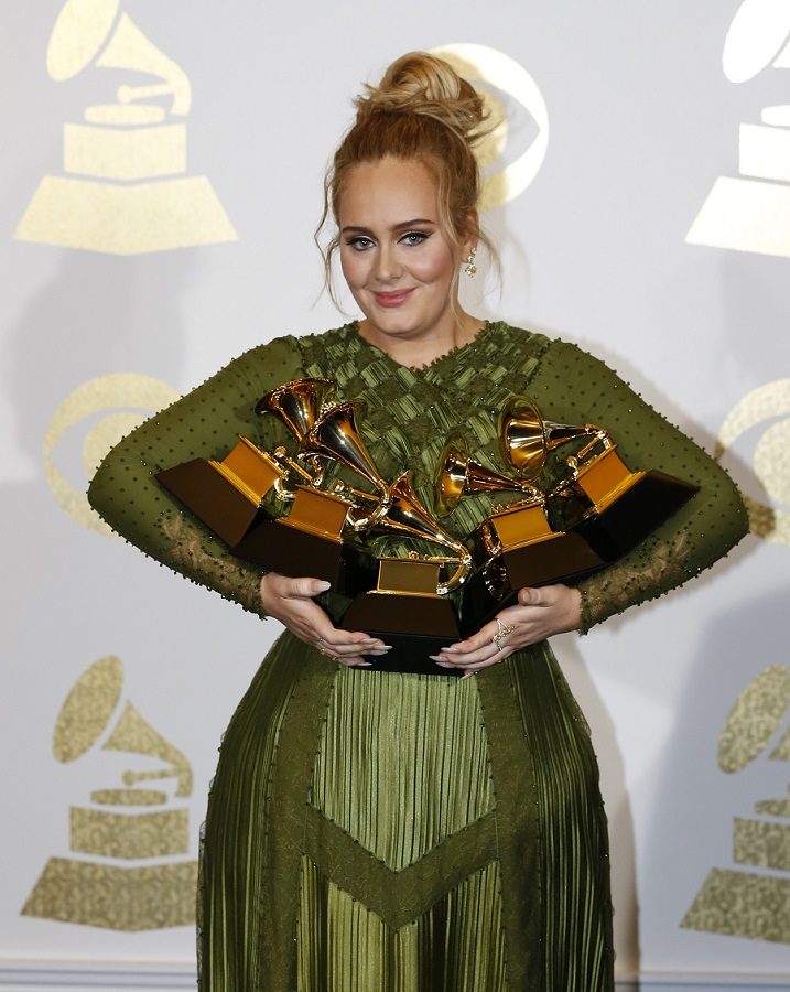 Although+Beyonc%C3%A9+did+not+win+against+Adele+in+the+categories+they+were+both+nominated+in%2C+Beyonc%C3%A9+was+still+able+to+win+the+%E2%80%9CBest+Urban+Contemporary+Award%E2%80%9D+and+the+%E2%80%9CBest+Music+Video+for+Formation.%E2%80%9D+Multiple+factors+were+taken+into+account+when+deciding+the+winner.+For+example%2C+Adele+had+multiple+number+one+singles+while+Beyonc%C3%A9+did+not.