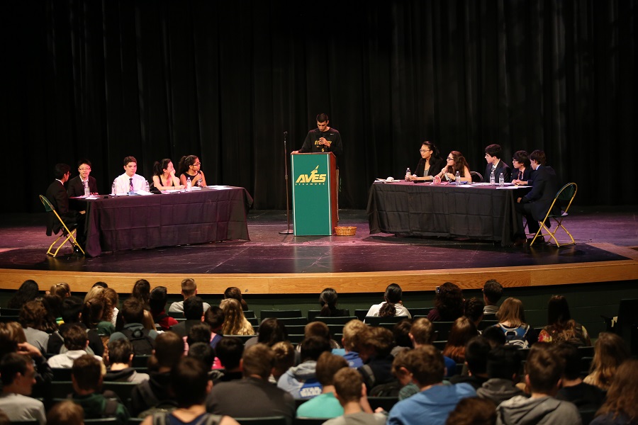 Sophomores wrap up debates