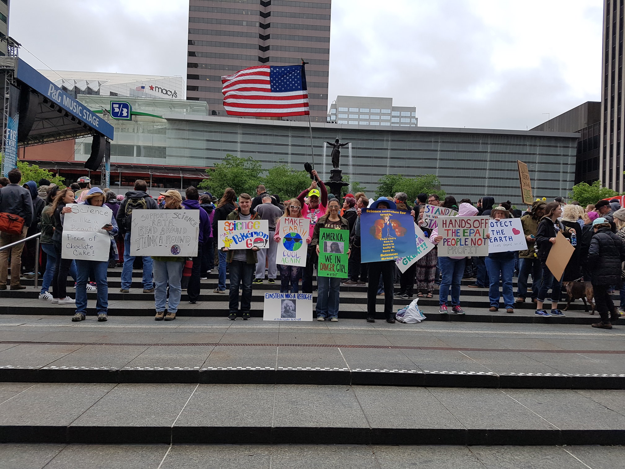 Cincinnati marches for science