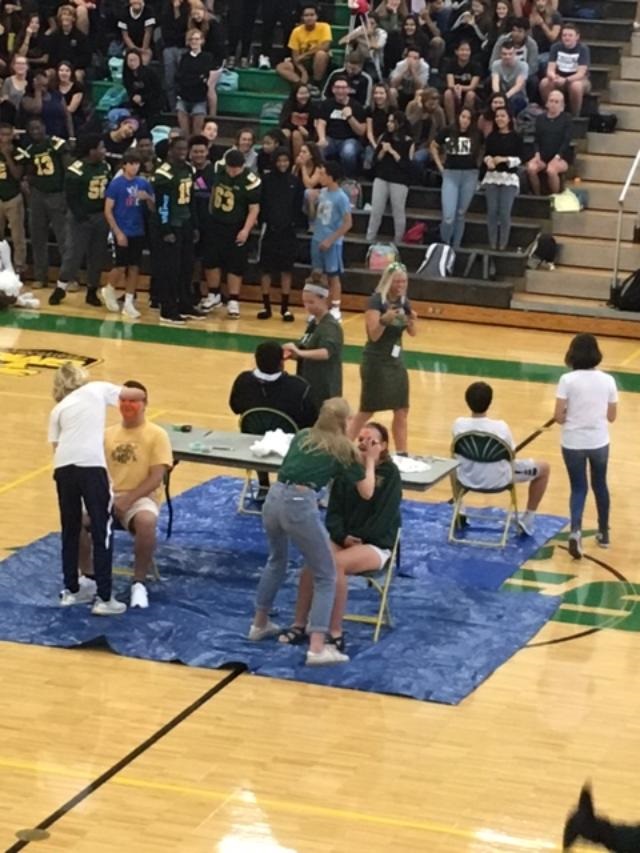 Pep rally pumps up HOCO spirit