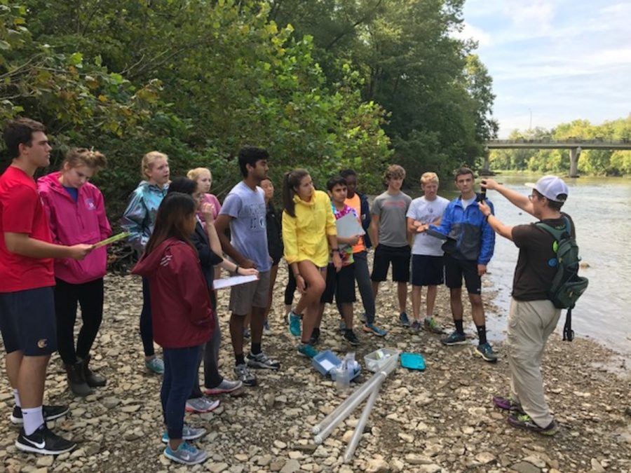 REEL+IT+IN.+A+group+of+students+attempts+to+fish+in+the+Little+Miami+River.+Students+received+the+opportunity+to+fish+in+the+river%2C+analyze+the+chemistry+of+the+water%2C+and+collect+various+macroinvertebrates+along+the+shore.+%E2%80%9CI+wanted+my+students+to+experience+biology+by+doing+biology.+Figuring+out+what+%E2%80%98I+want+to+do+with+my+life%E2%80%99+is+best+answered+by+experiencing+as+many+things+as+possible%2C%E2%80%9D+Smanik+said.
