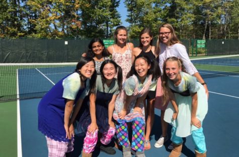 Senior Day calls for underclassmen costumes