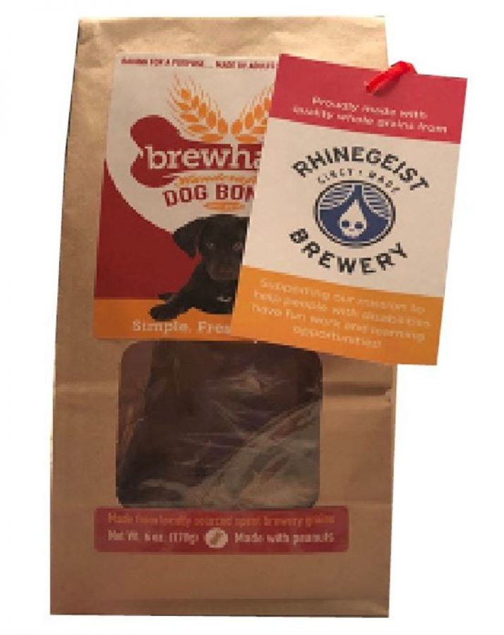 PICK+A+TREAT.+TIP+students+are+involved+in+making+dog+treats+at+EarthWise+Pet.+There+is+a+stand+dedicated+to+these+specific+treats+in+the+Harper%E2%80%99s+Point+store.+The+bag+also+includes+the+individual%E2%80%99s+name+who+worked+on+that+bag+of+treats%2C+which+gives+it+a+nice+personal+touch.+