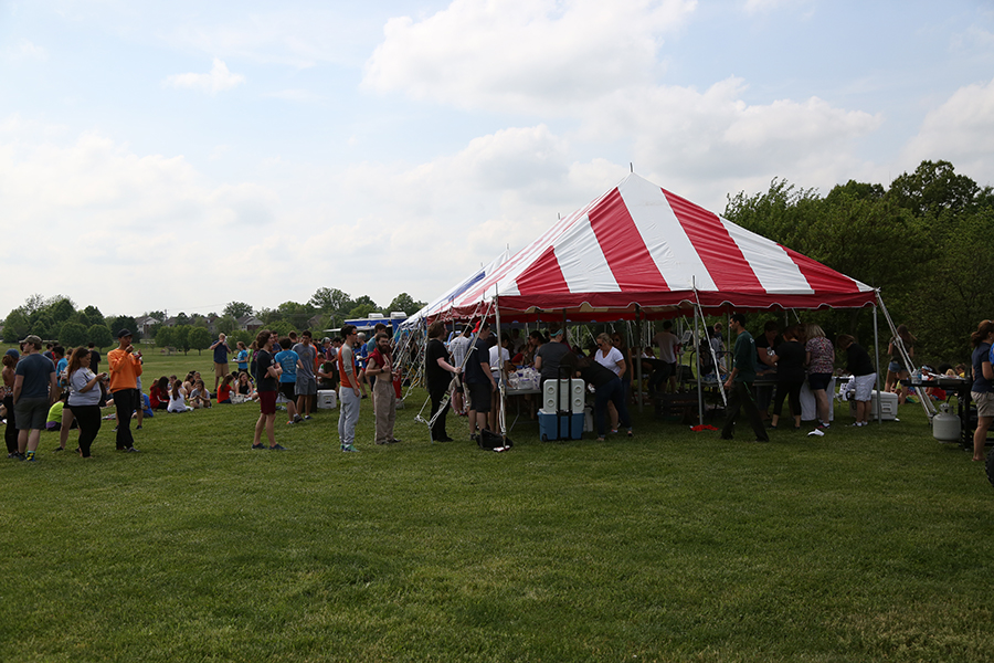 Seniors attend cookout