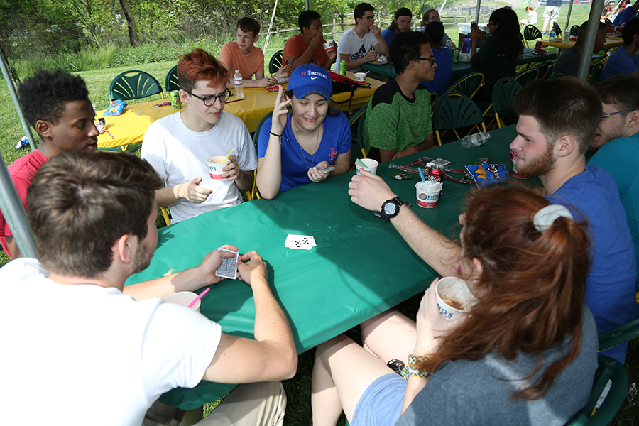 Seniors attend cookout