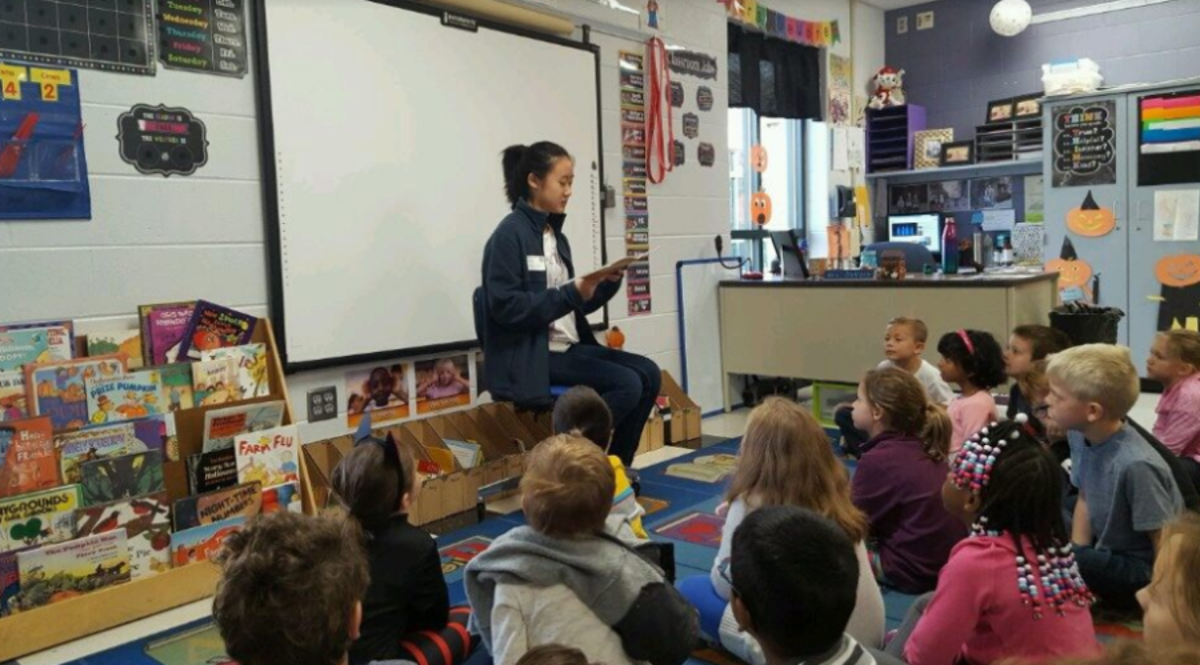 Seniors serve Blue Ash Elementary