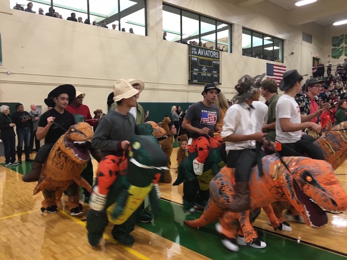 Seniors dress up, enjoy tradition