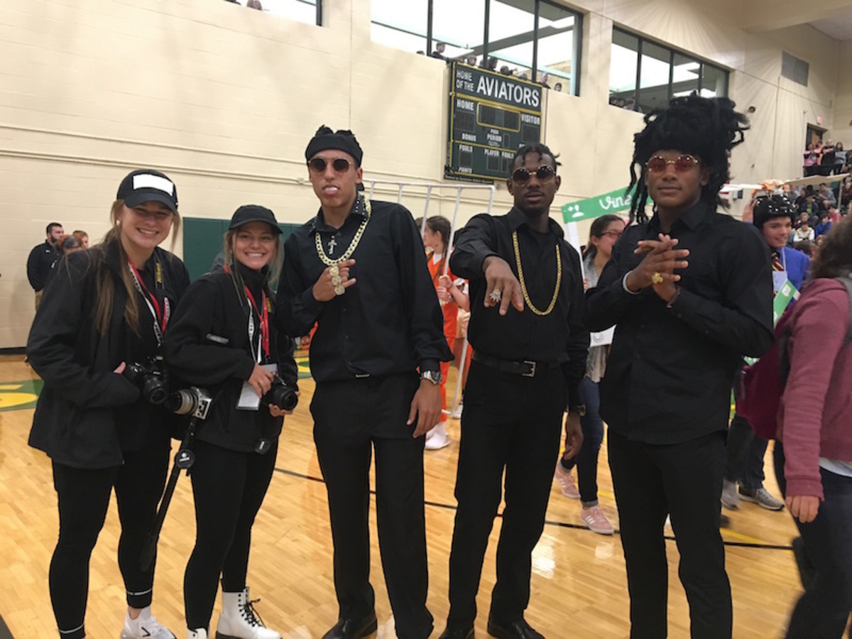 Seniors dress up, enjoy tradition