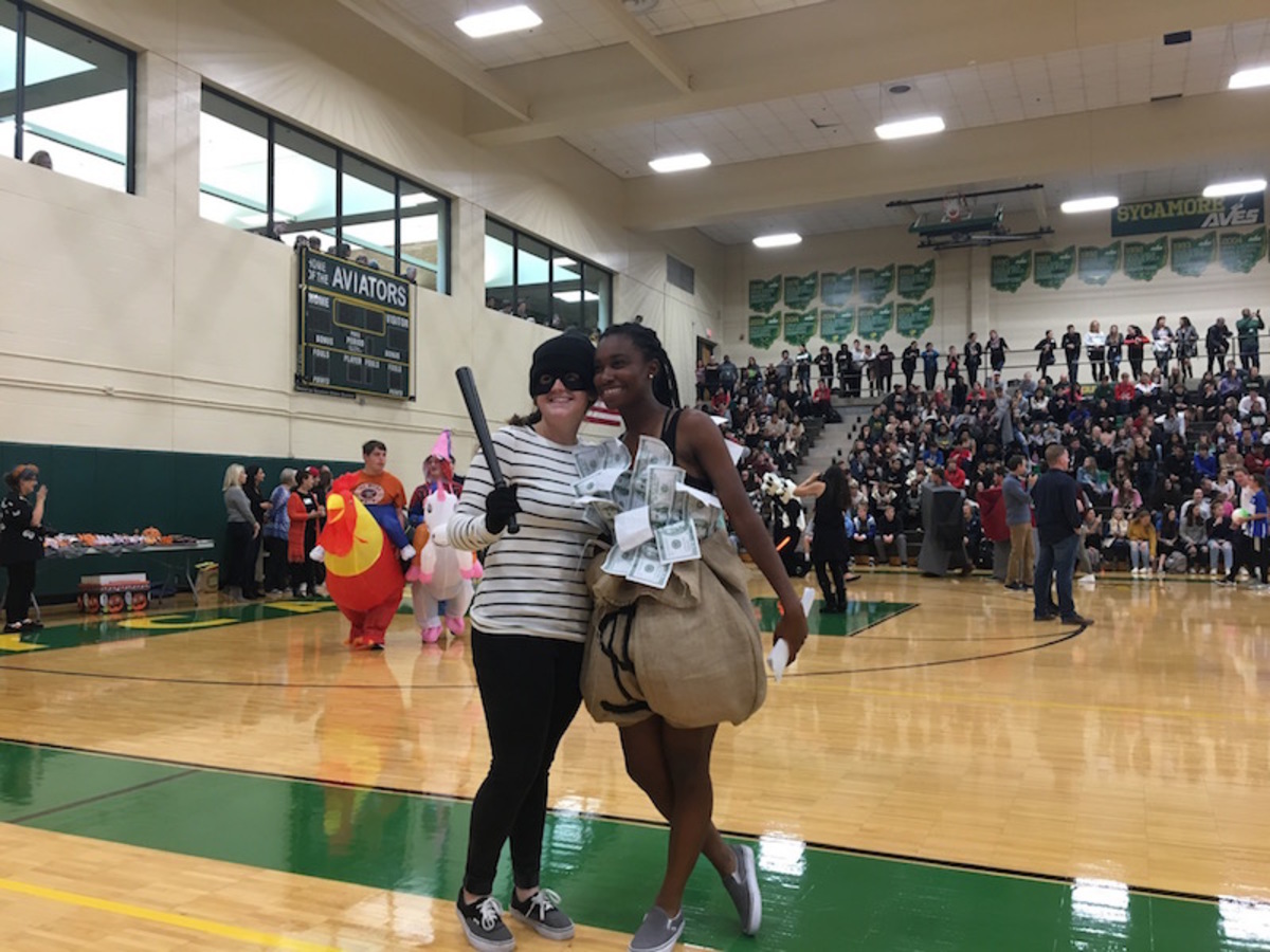 Seniors dress up, enjoy tradition