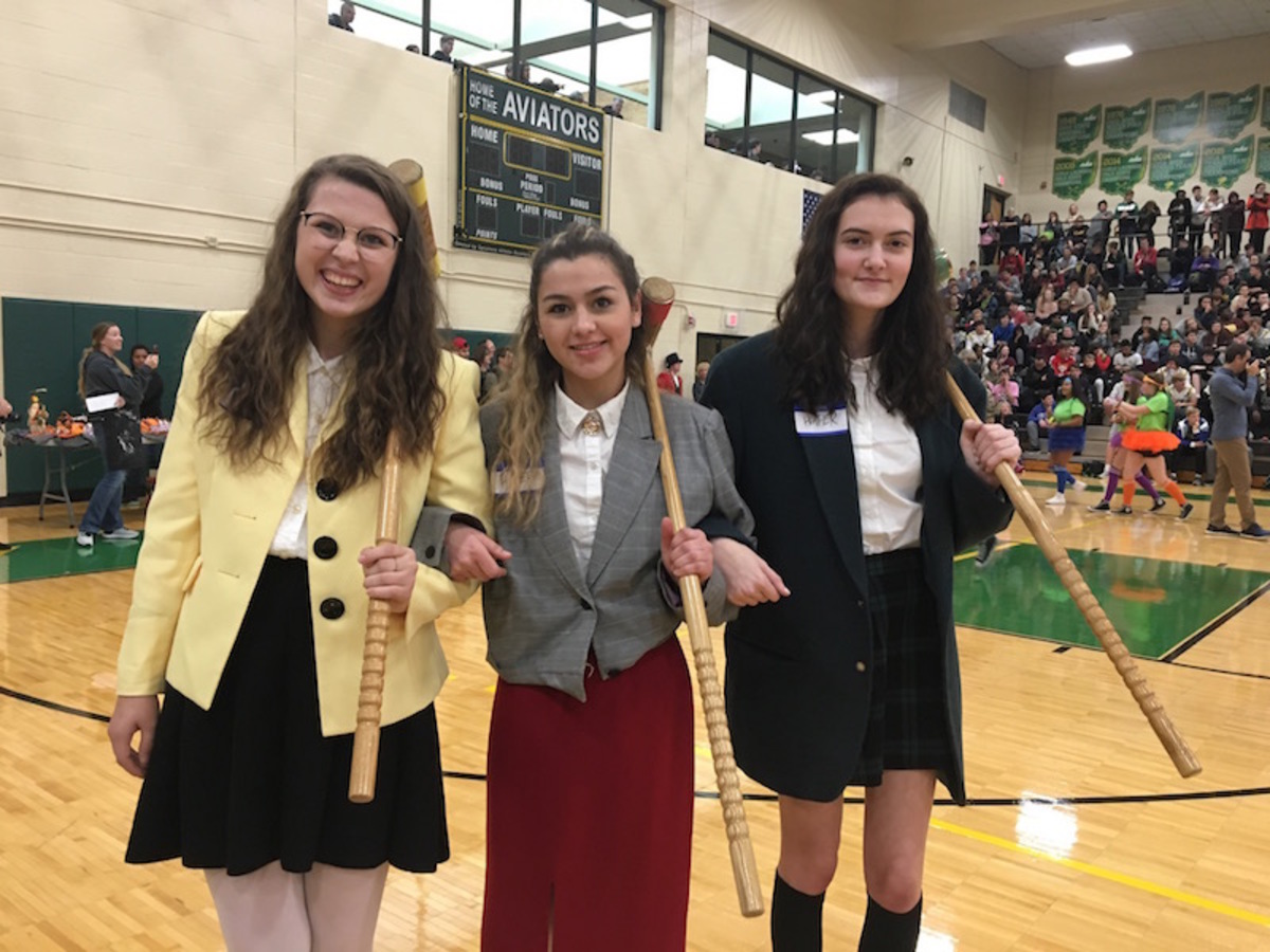 Seniors dress up, enjoy tradition