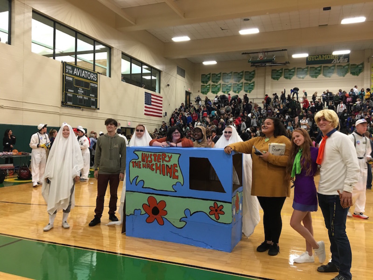 Seniors dress up, enjoy tradition