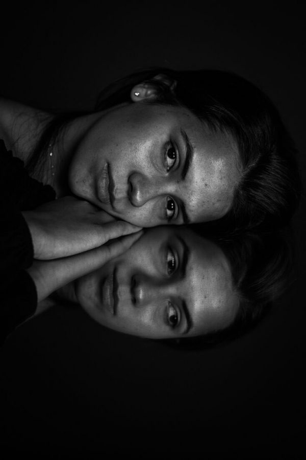BEAUTIFUL.+Project+Beauty+highlights+each+girls+natural+beauty.+Pictured+wearing+no+makeup%2C+Gaby+Pereda+embraces+her+flaws.+In+accordance+with+the+projects+mission%2C+true+beauty+cherishes+ones+insecurities.